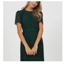 NWT Emerald Green Lace Suzy Shier Dress